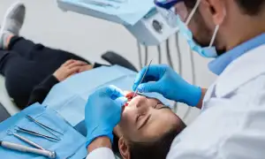 Как восстановить целостность зубного ряда при отсутствии одного зуба.